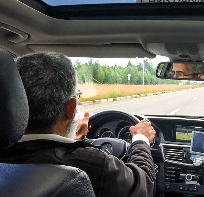 Flygplatstransfer i i Rostujávri - Boka din service idag